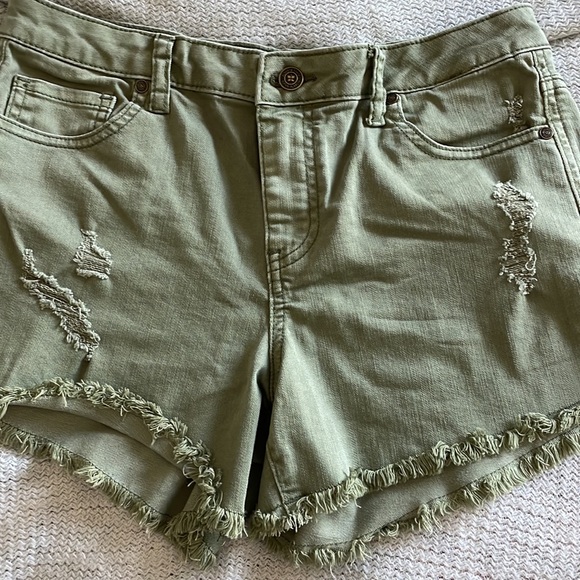 Women’s Distressed Olive Jean Shorts - Picture 2 of 4